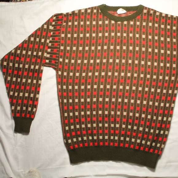 70s green, white, red vintage pattern sweater - Picture 2 of 7
